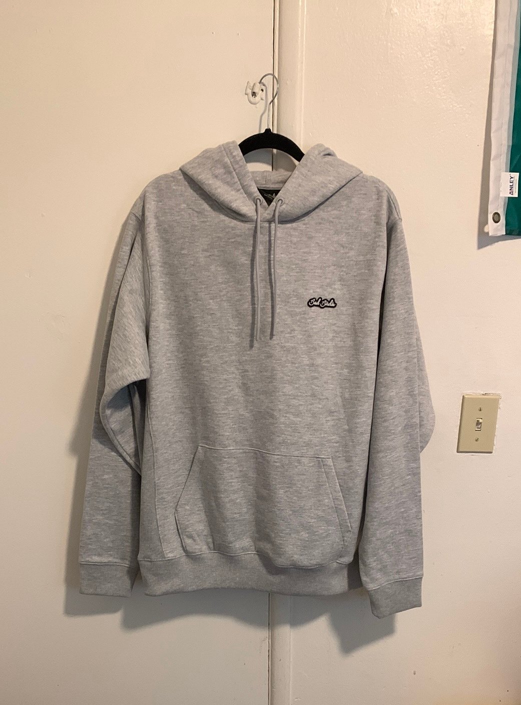 Men’s Bad Birdie heather gray rec league hoodie! NWT