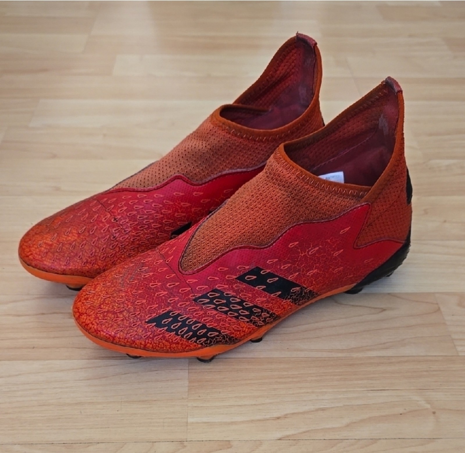 Adidas Boys Predator Freak.3 Laceless Firm Ground Soccer Cleats Size 4.5