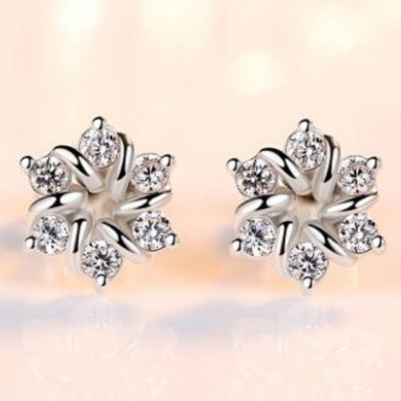 NEW 925 Silver Diamond Flower Earrings