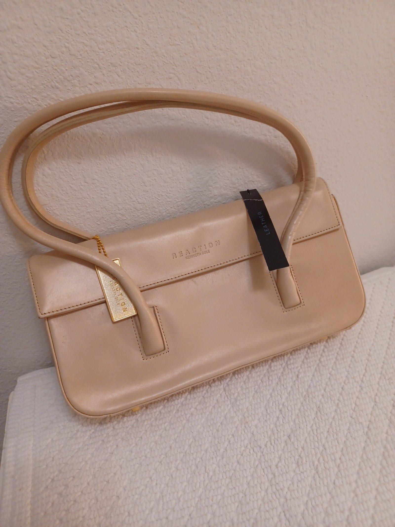 Kenneth Cole Reaction Purse New Beige opal color