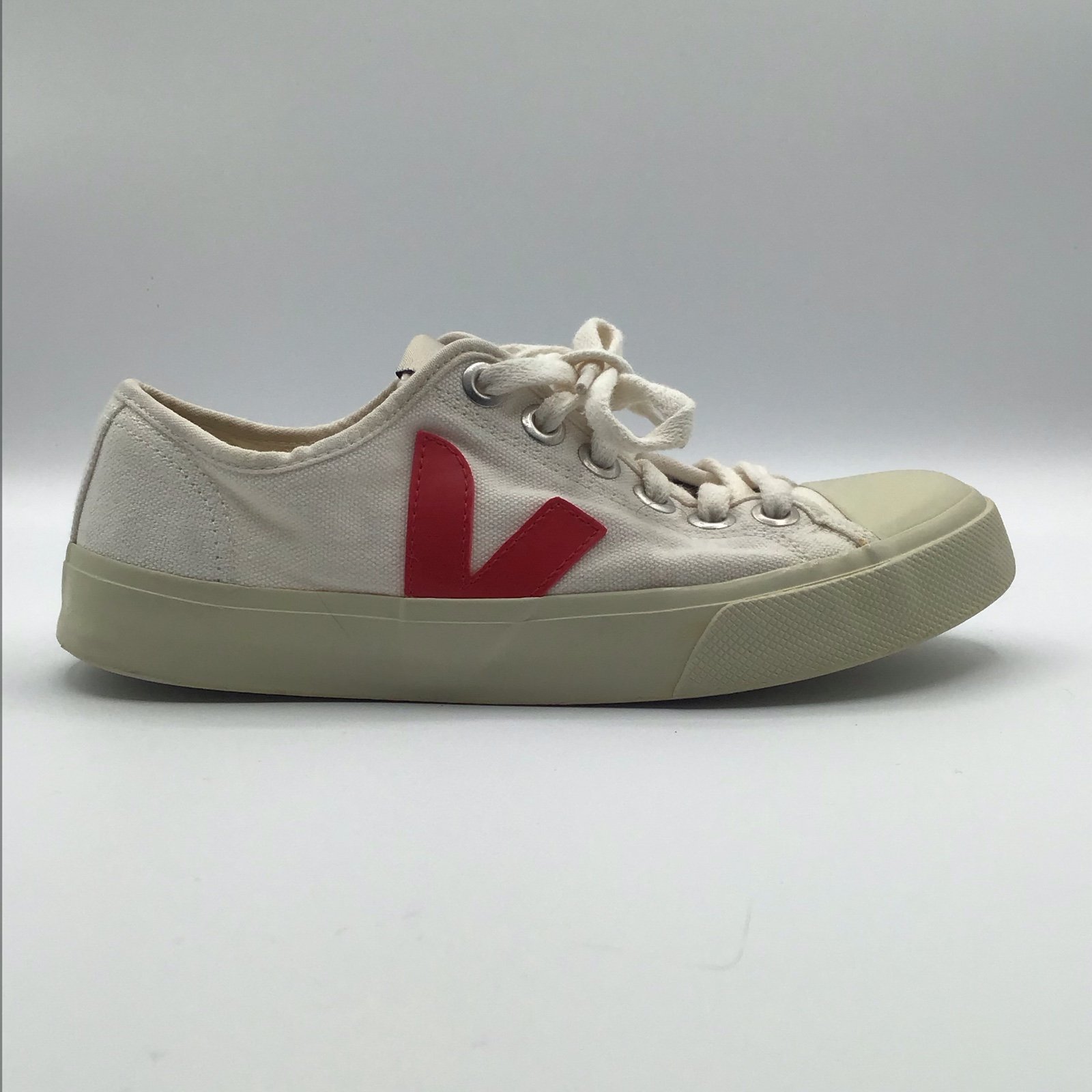 Veja wata II white canvas Sneakers shoes womens 6 low top fashion lace up