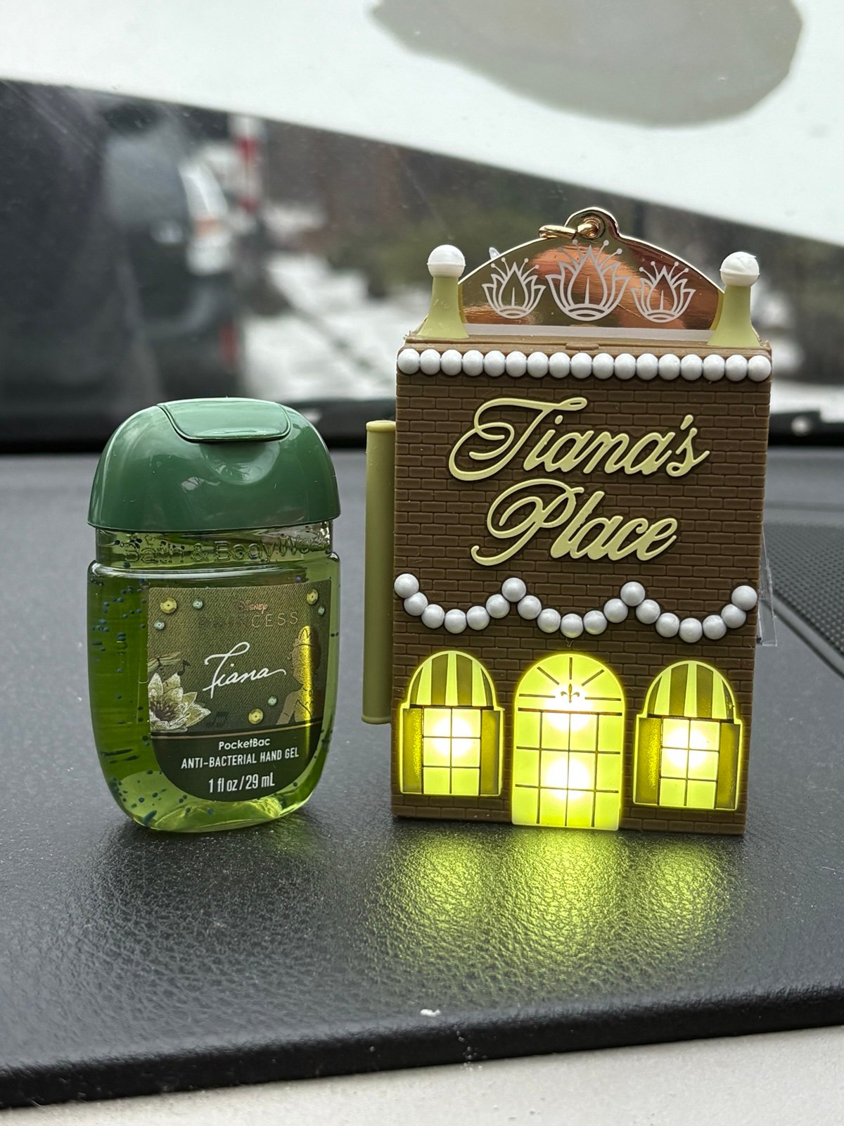 Bath and Body Works Disney Tiana Pocketbac Hand Sanitizer Holder