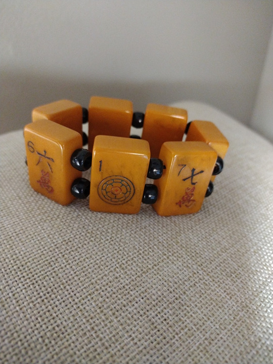Vintage Bakelite Mahjong Tile Stretch Bracelet