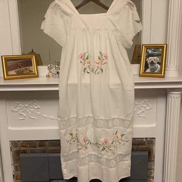 Vintage 70s Cotton White Floral Lace Embroidered Shift Dress S