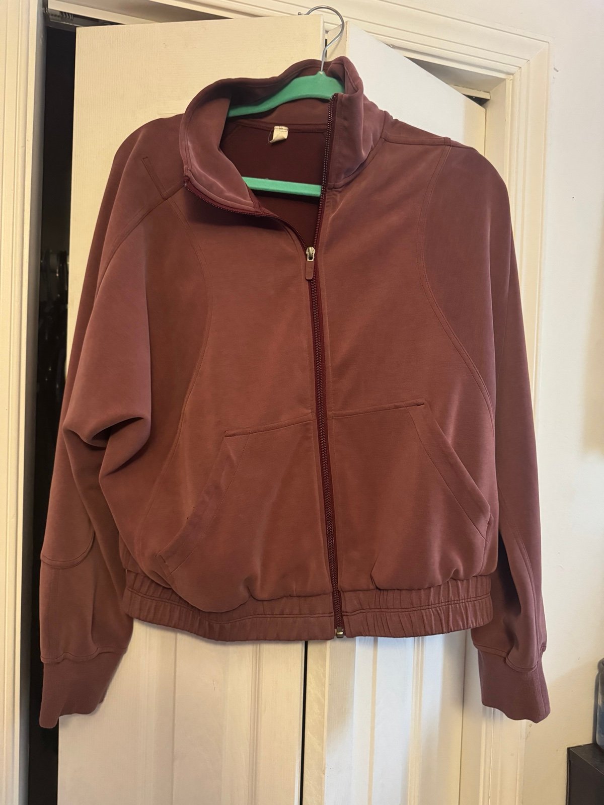 Lululemon zip up jacket, maroon, good condition size 10