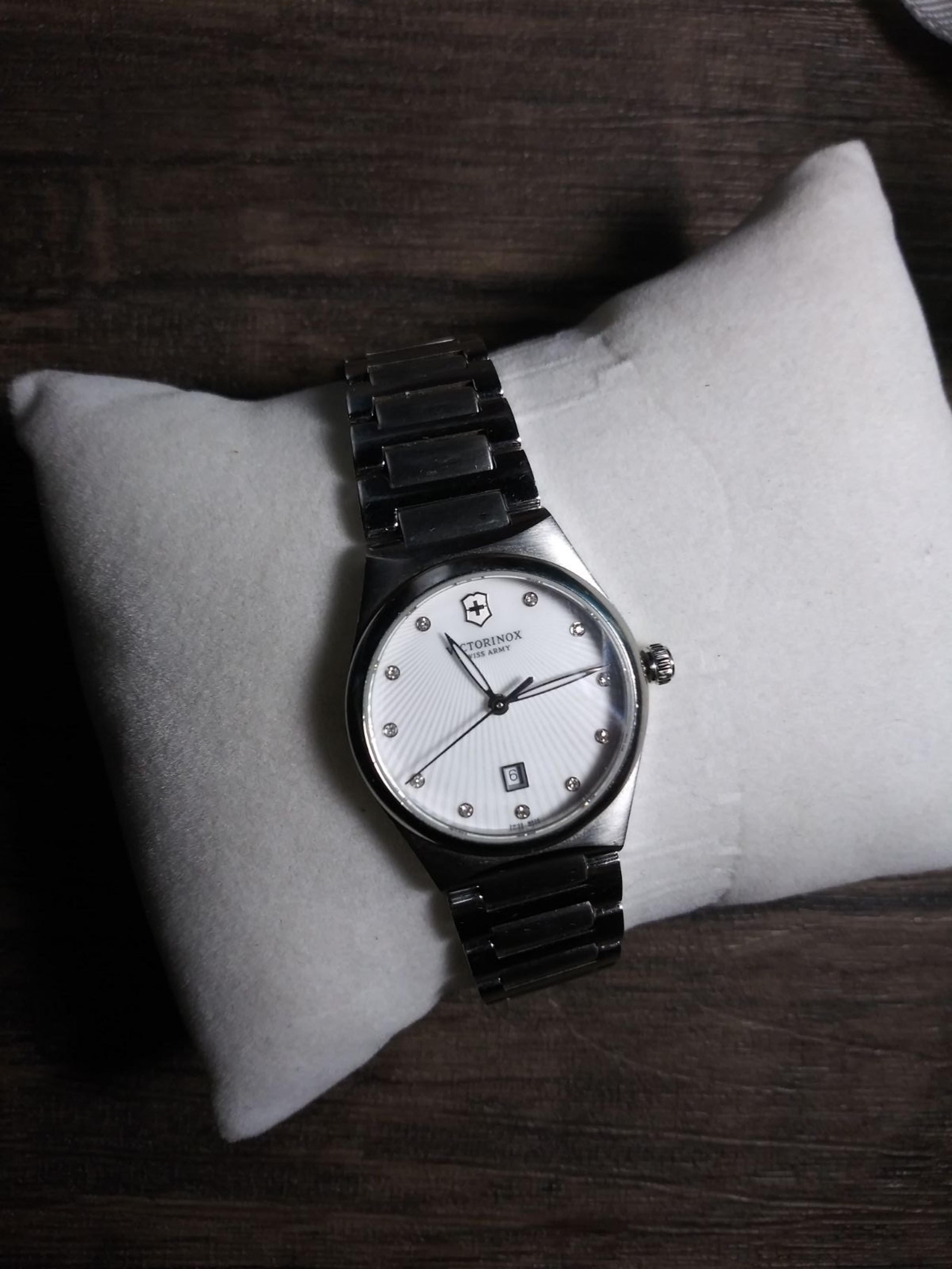 Victorinox swiss army watch