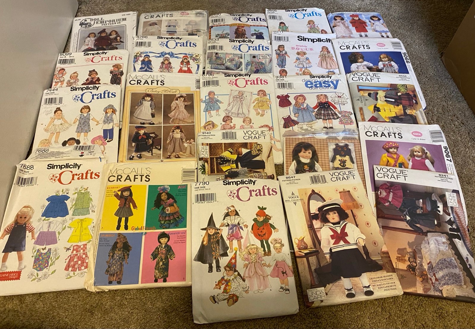 Vintage doll dress patterns, huge lot!