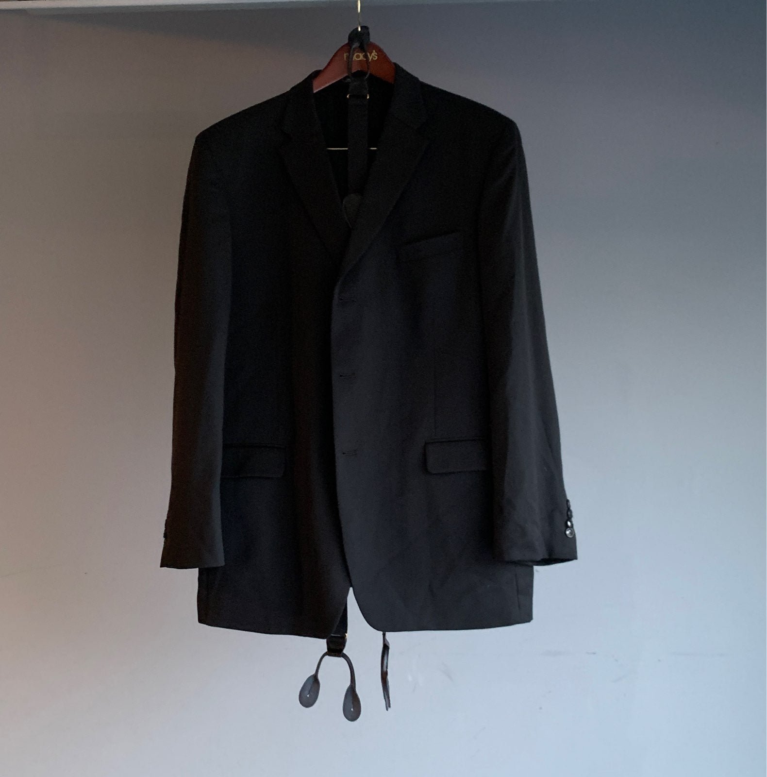 JONES OF NEW YORK MENS 3 PIECE BLACK SUIT 38L pant 40x42