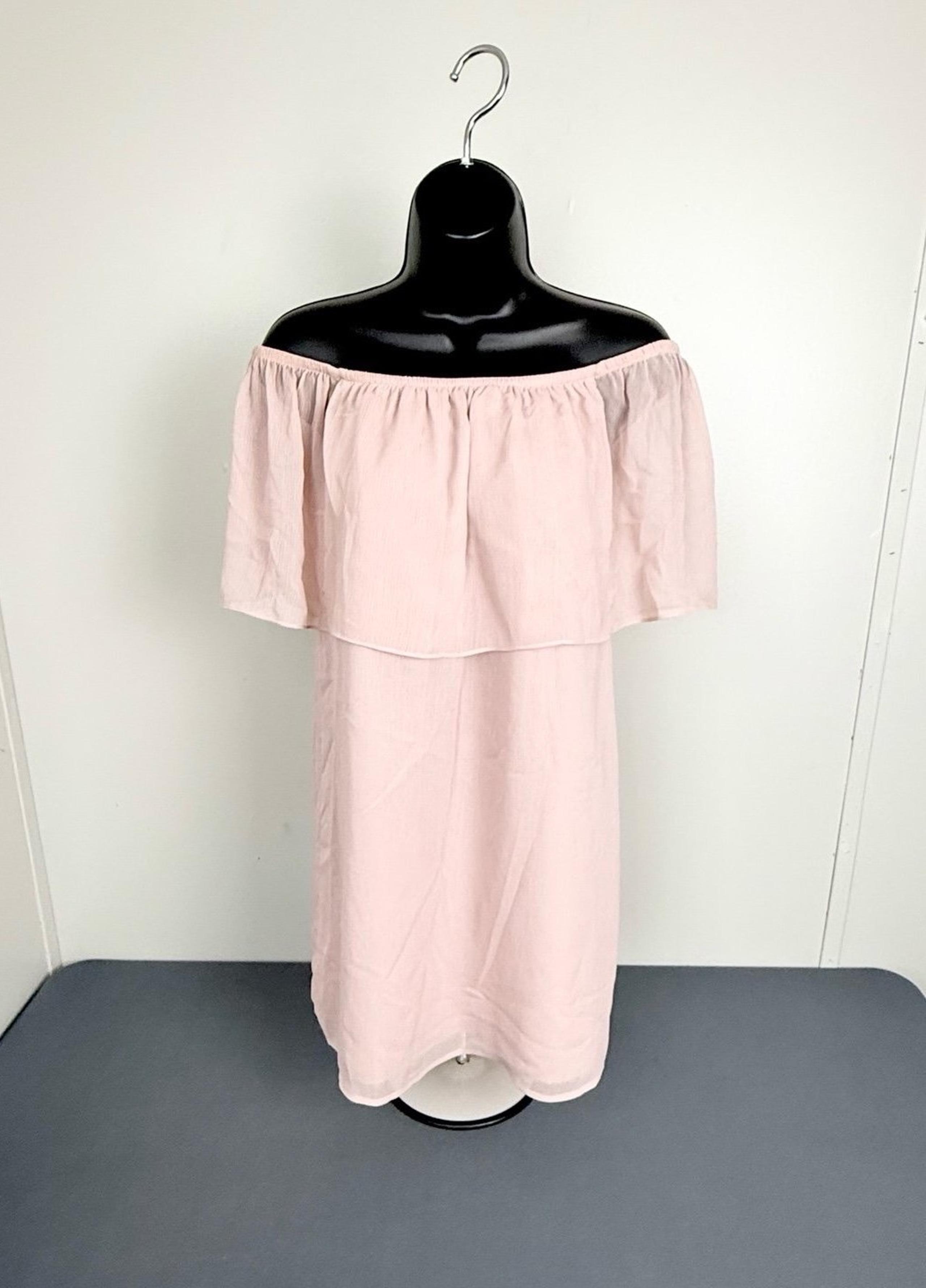 BB DAKOTA MANIC PIXIE DREAM OFF THE SHOULDER DRESS PINK SIZE SMALL