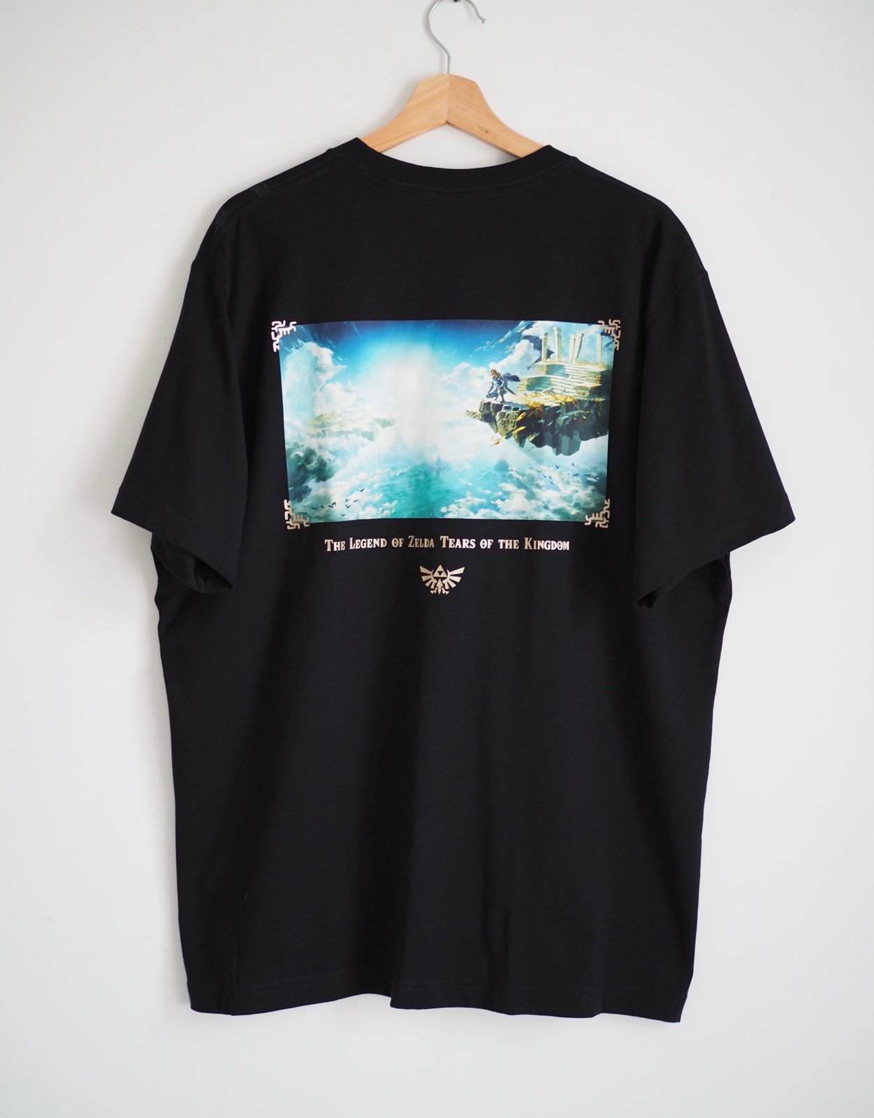 The Legend of zelda tears of kingdom Uniqlo graphic t shirt XL