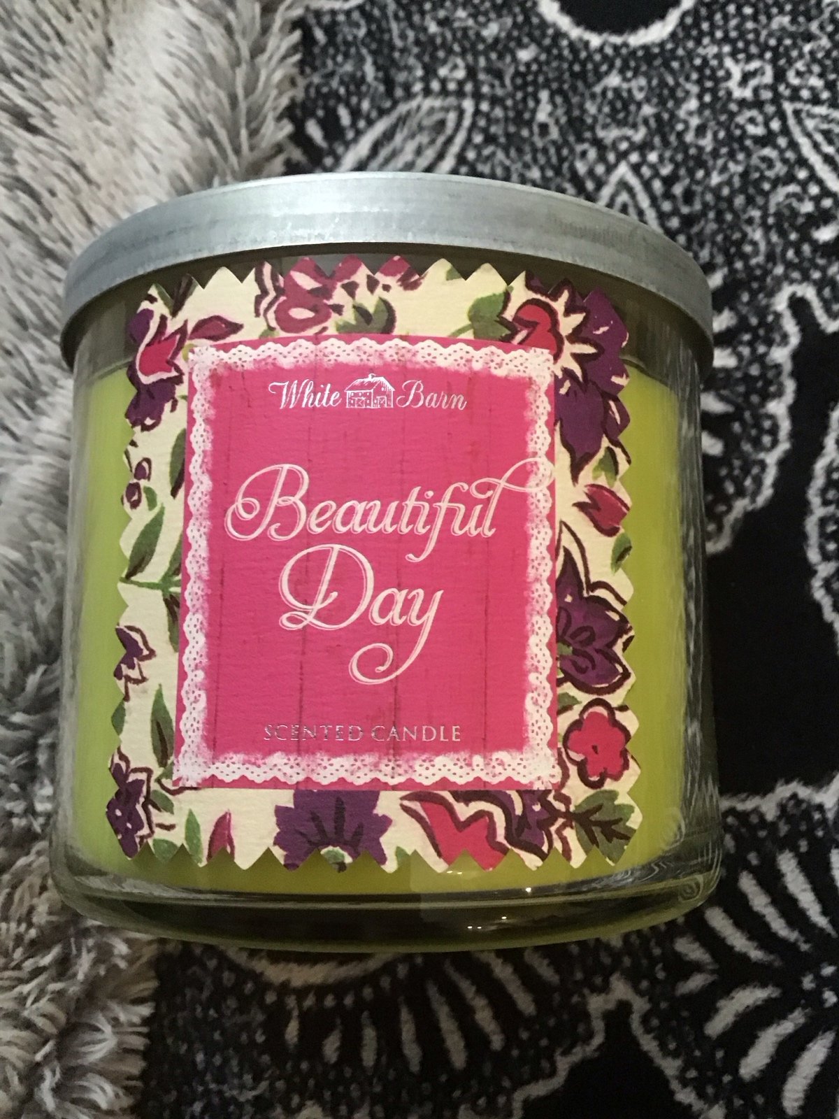 Bath and body works Beautiful Day candle