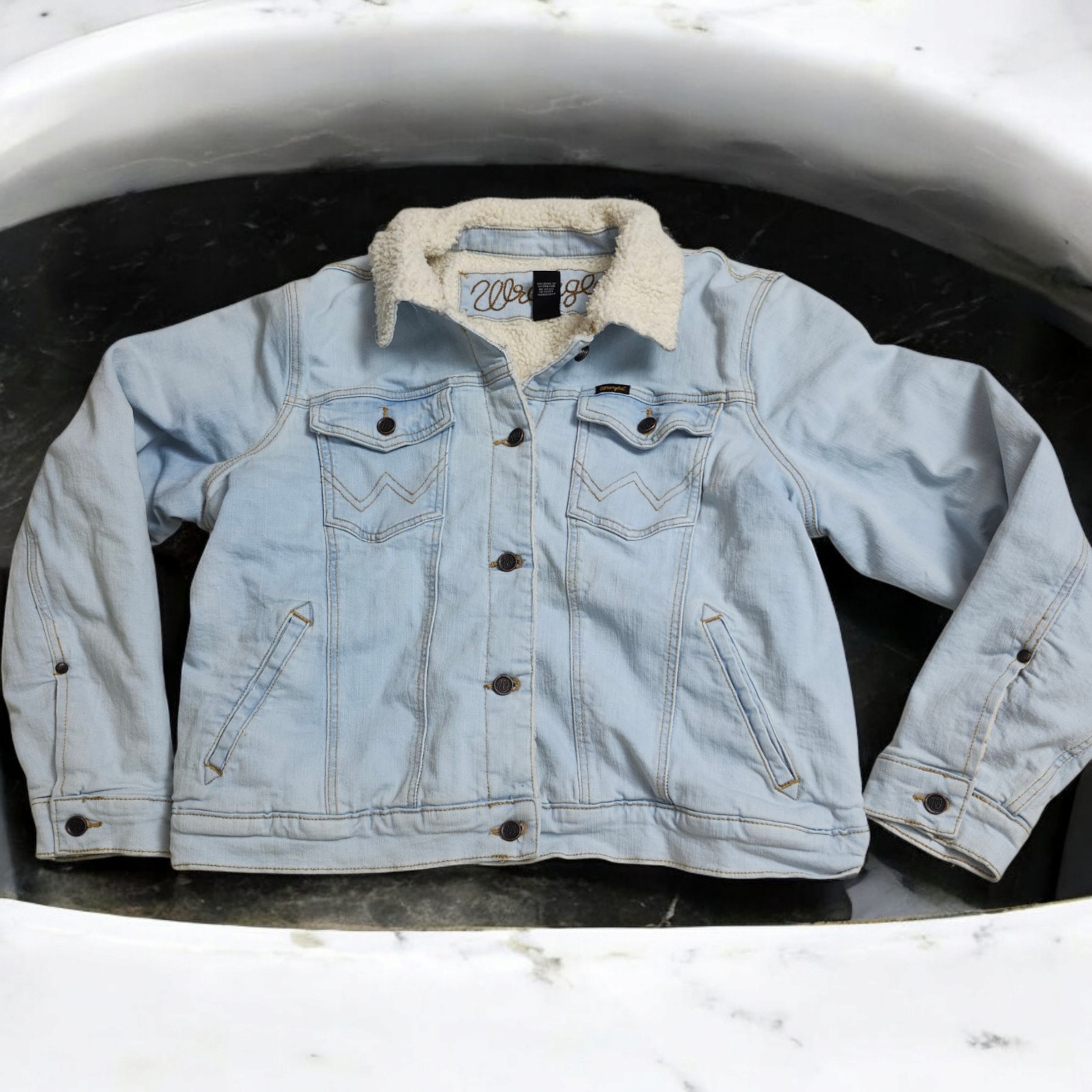 Womens wrangler sherpa lined denim jacket