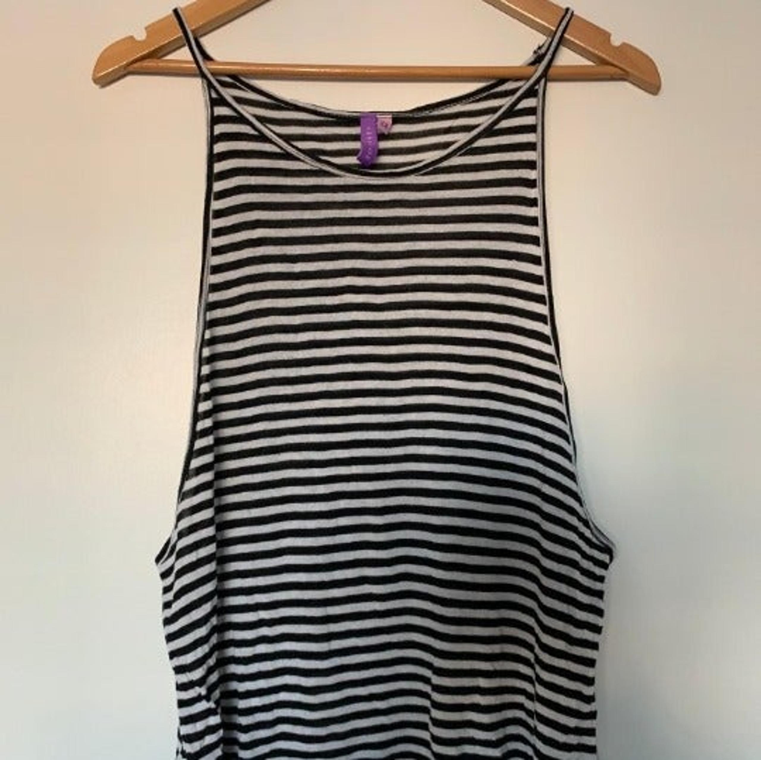Emma & Sam LF | Black+White Stripe Tank