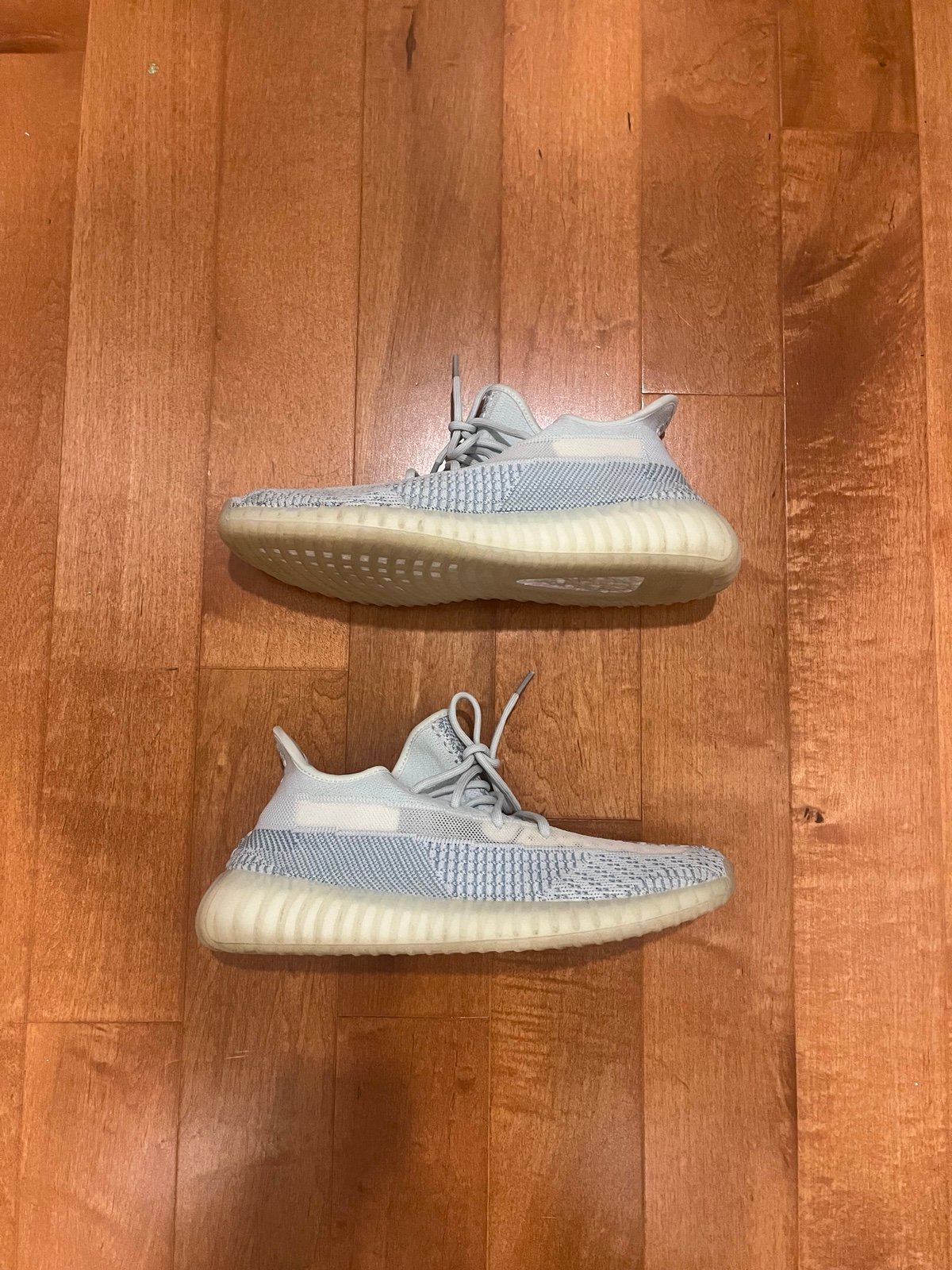 Yeezy Adidas Boost 350 V2 in Cloud White