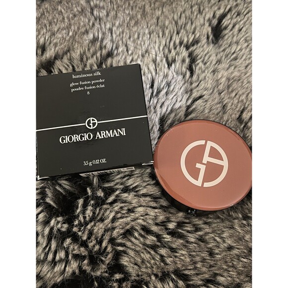 Giorgio Armani Luminous Silk Glow Fusion Powder 3.5G Shade 8
