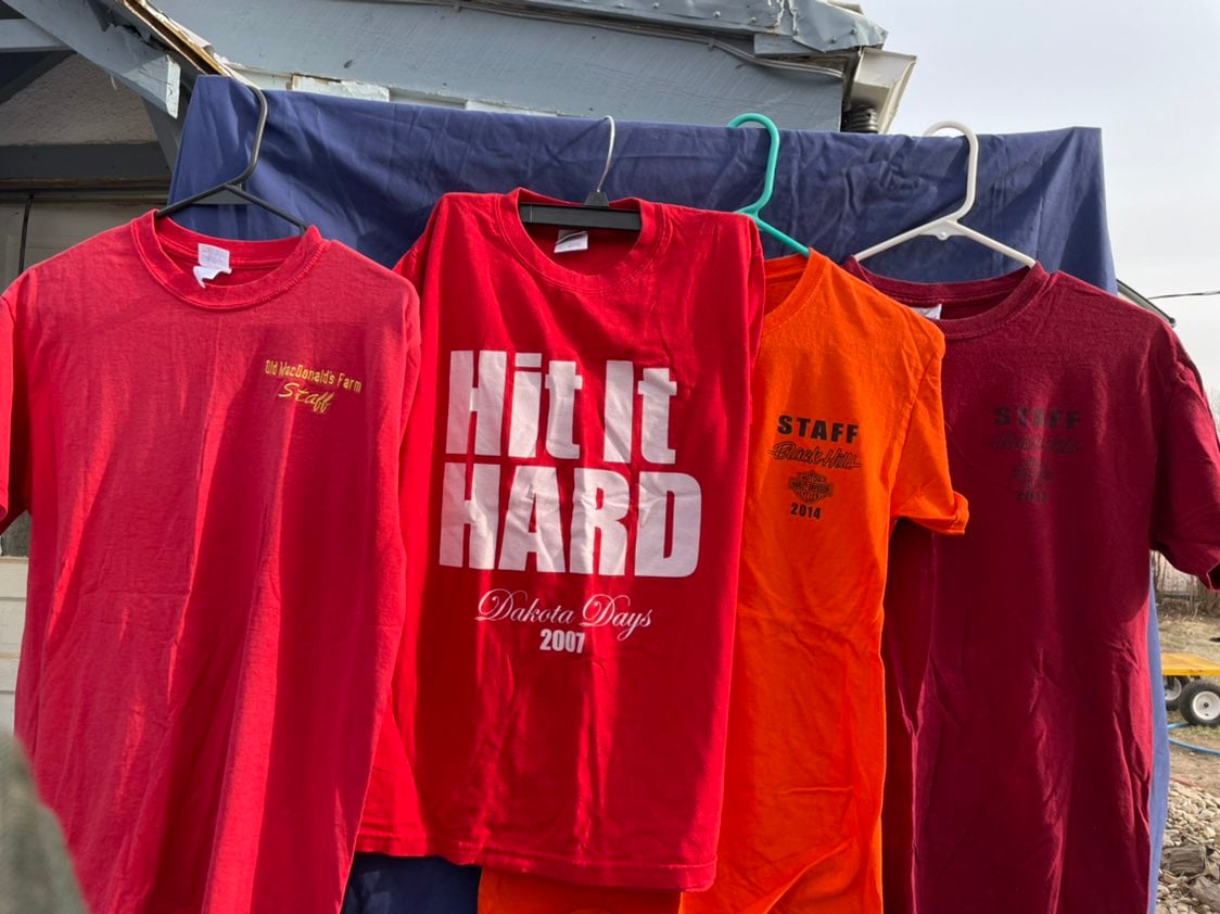 4 Local South Dakota Vintage T Shirts