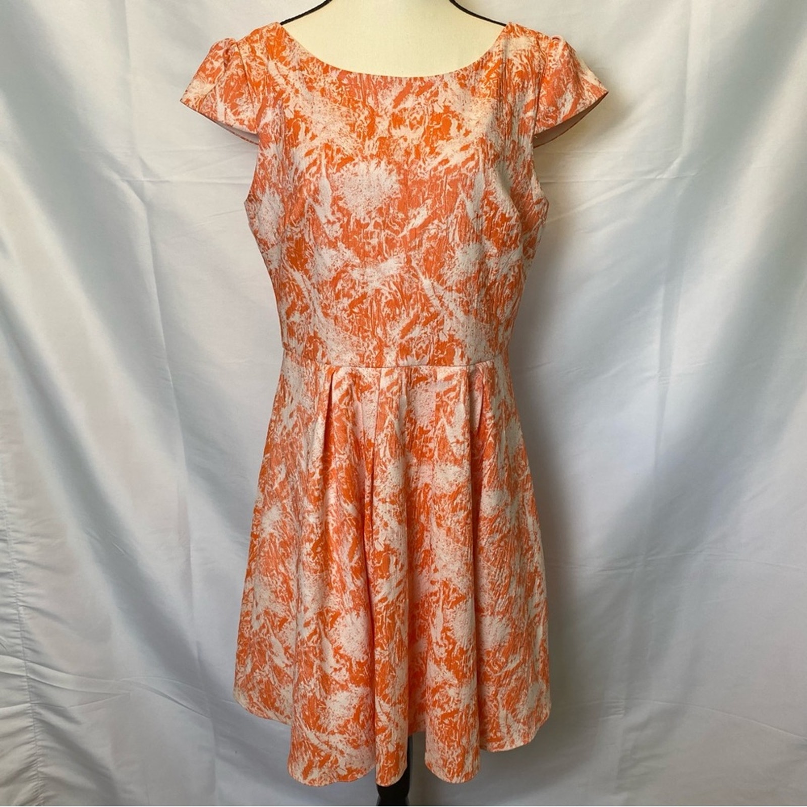 Betsey Johnson Jacquard Floral Orange Pleated Fit & Flare Dress Size 10 Womens