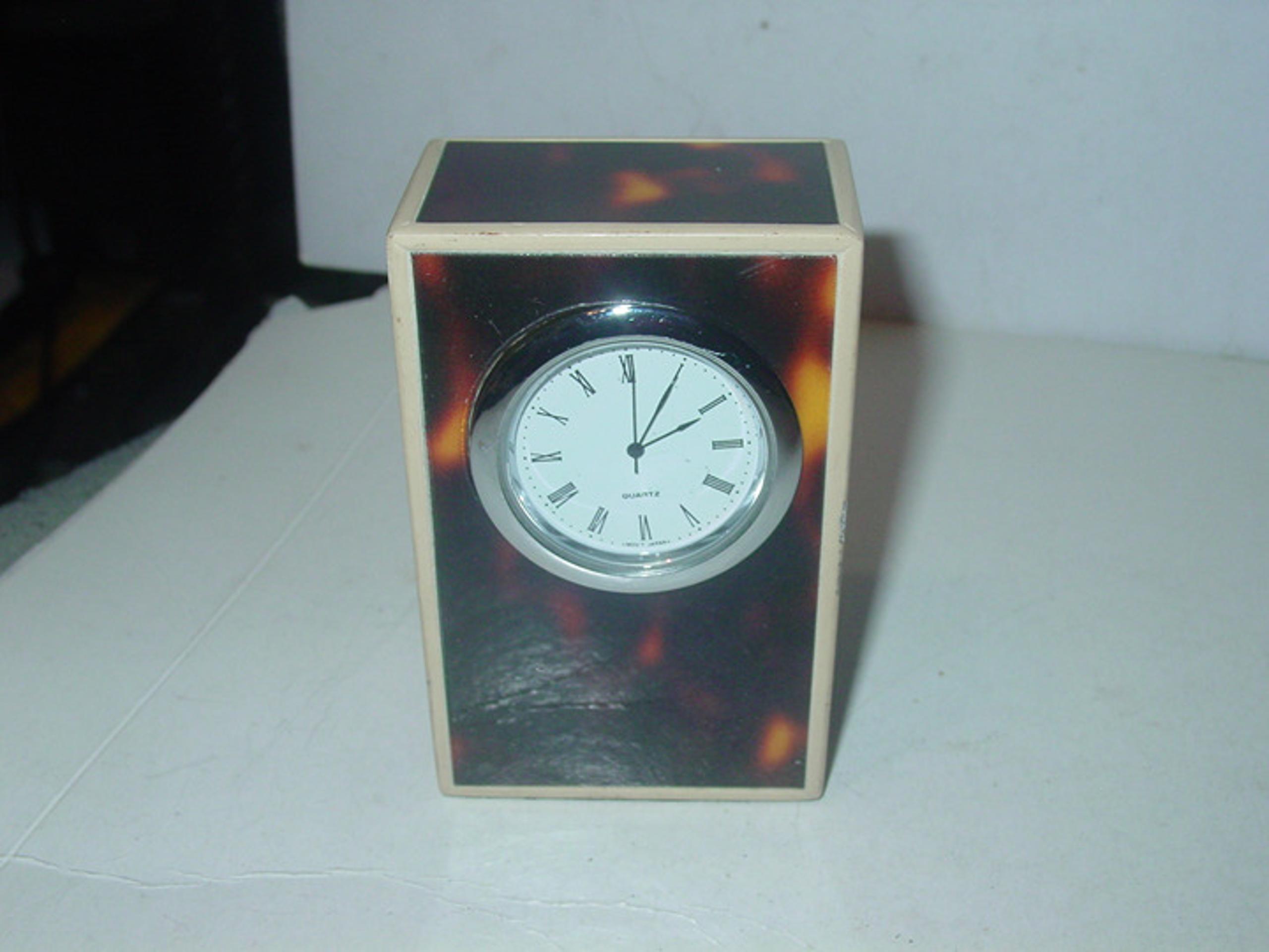 Duberry & Whatsit England Unique Small Clock - Unique Vintage