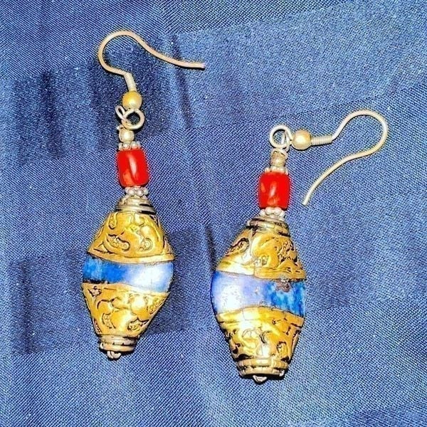 NEPALESE earrings, waisted (smaller in middle) semiprecious