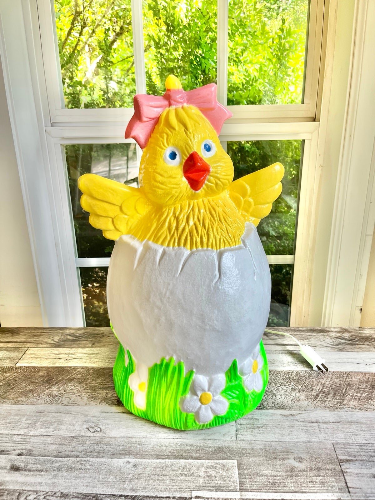 Vintage TPI Plastics Inc. EASTER CHICK IN EGG Blow Mold #4415 USA 21" with Cord