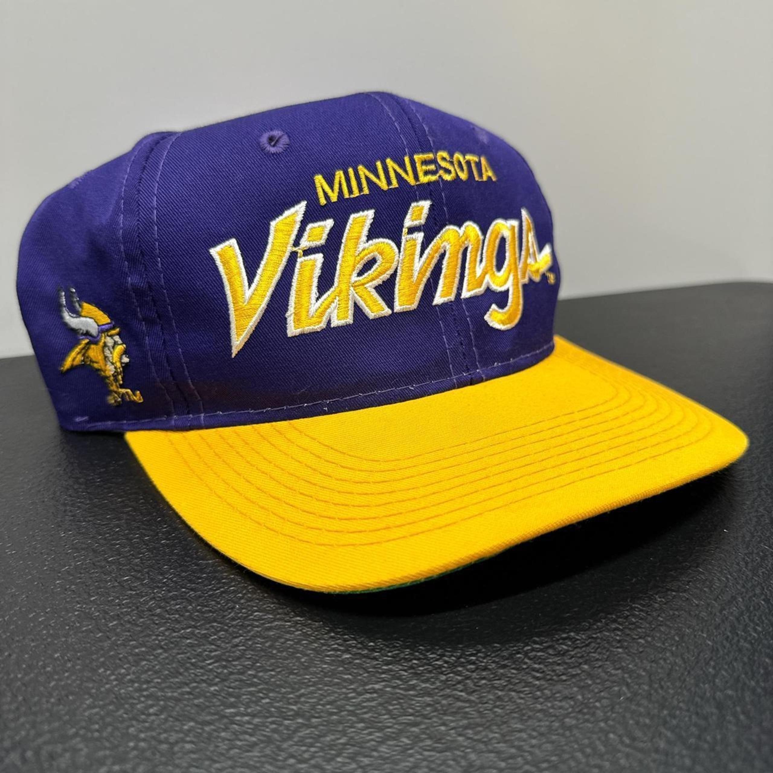 Sports Specialties Minnesota Vikings Script Vintage 90s SnapBack Hat