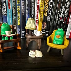 Miniature Frog Figurines Statue, for Desk and Bedroom
