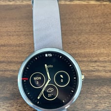 Motorola Moto 360 smart watch