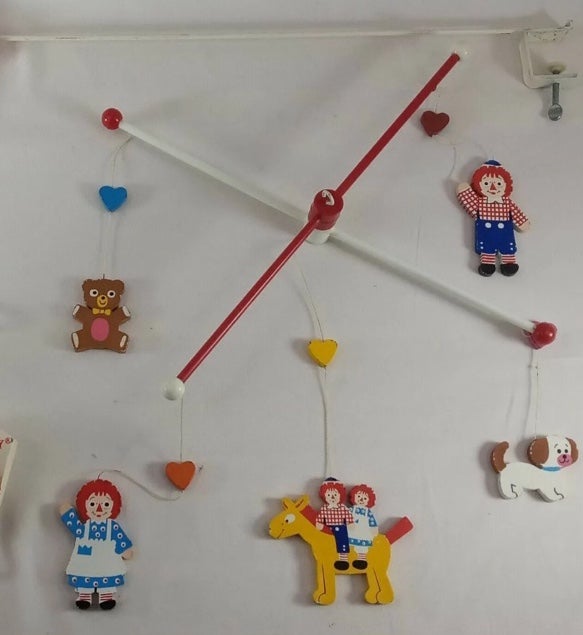 Vintage Raggedy Ann & Andy Baby Crib Mobile and Dolls Knickerbocker 1972