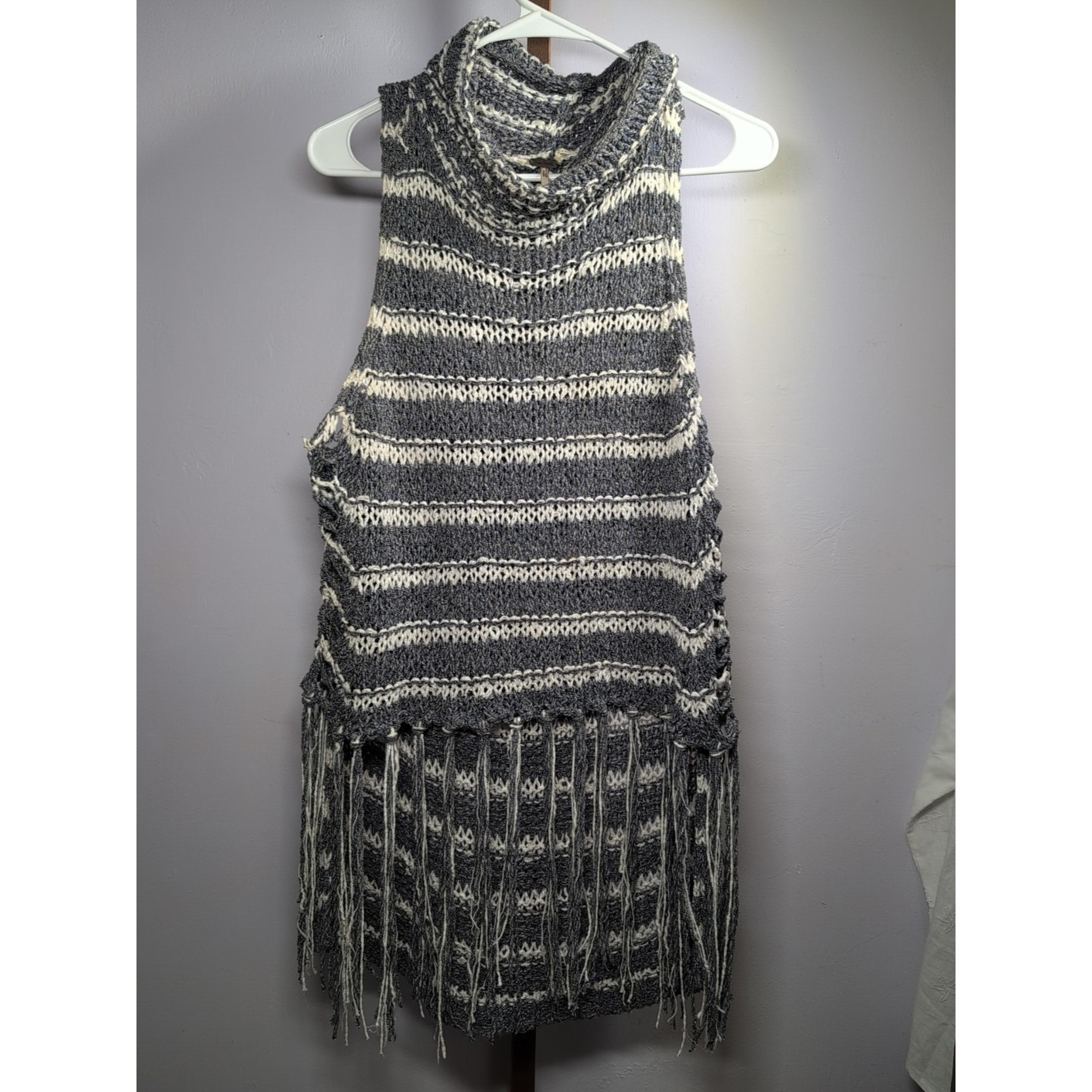 Free People Folksong Fringe Gray Knit Top/Vest size Small