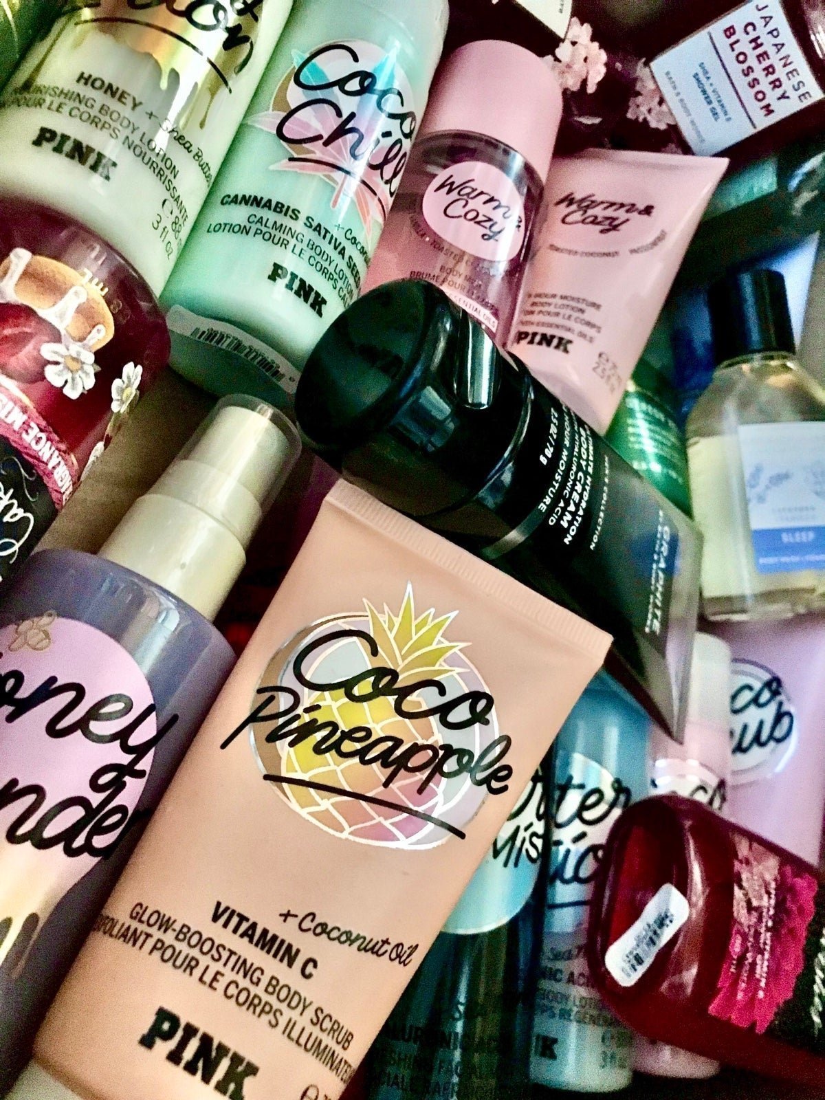 6- Six VS PINK B&BW Mixed travel size lot