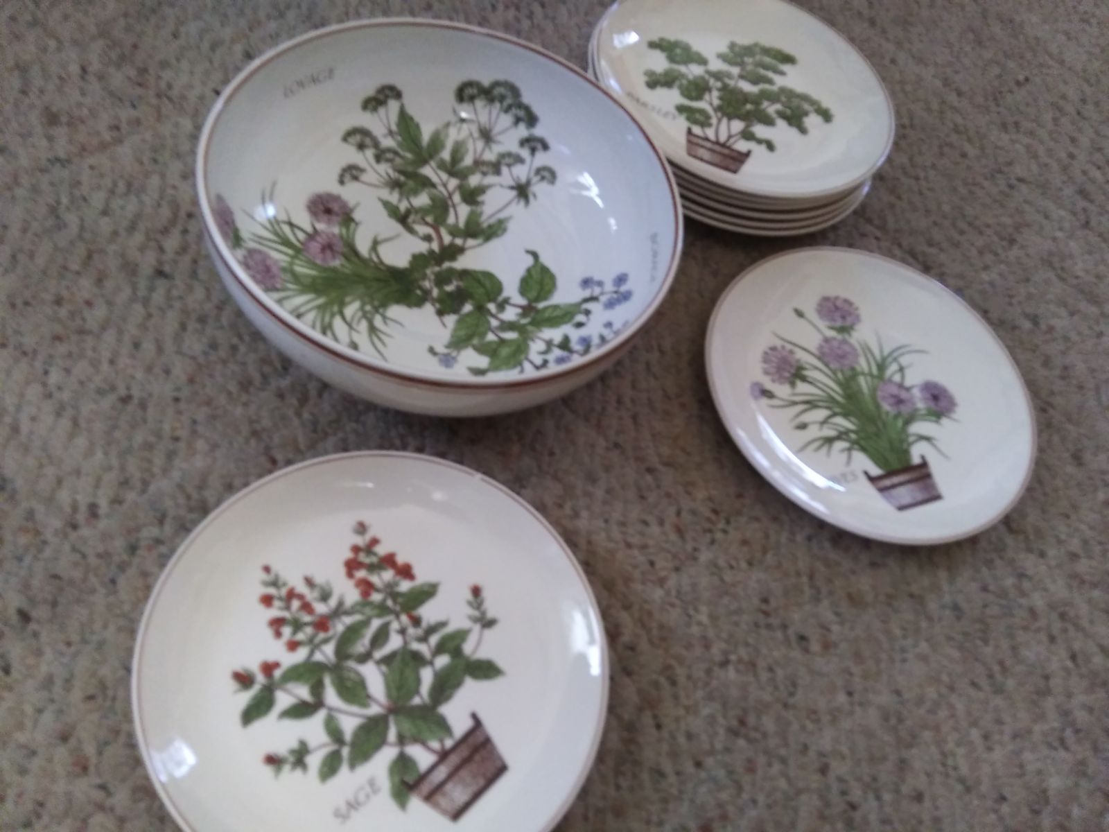Sets of antique dishs