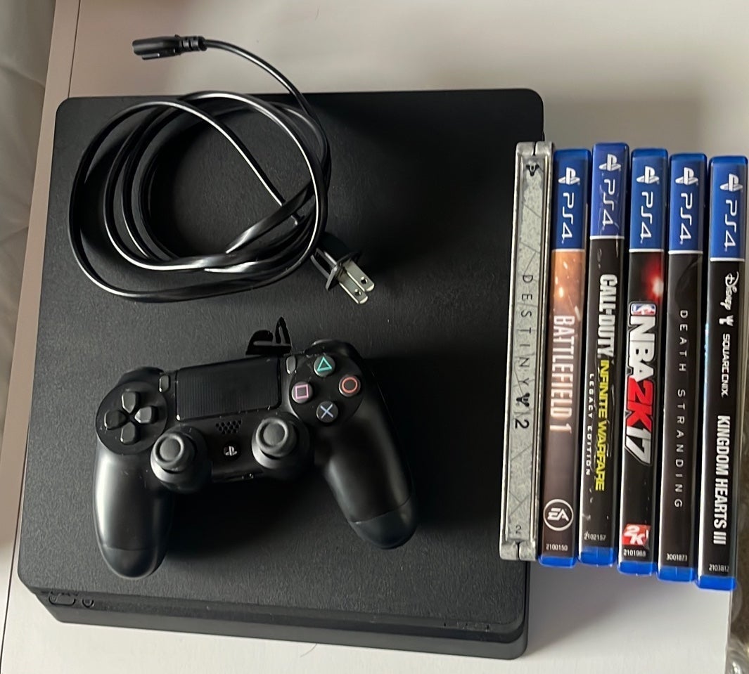 PS4 1TB Slim with games