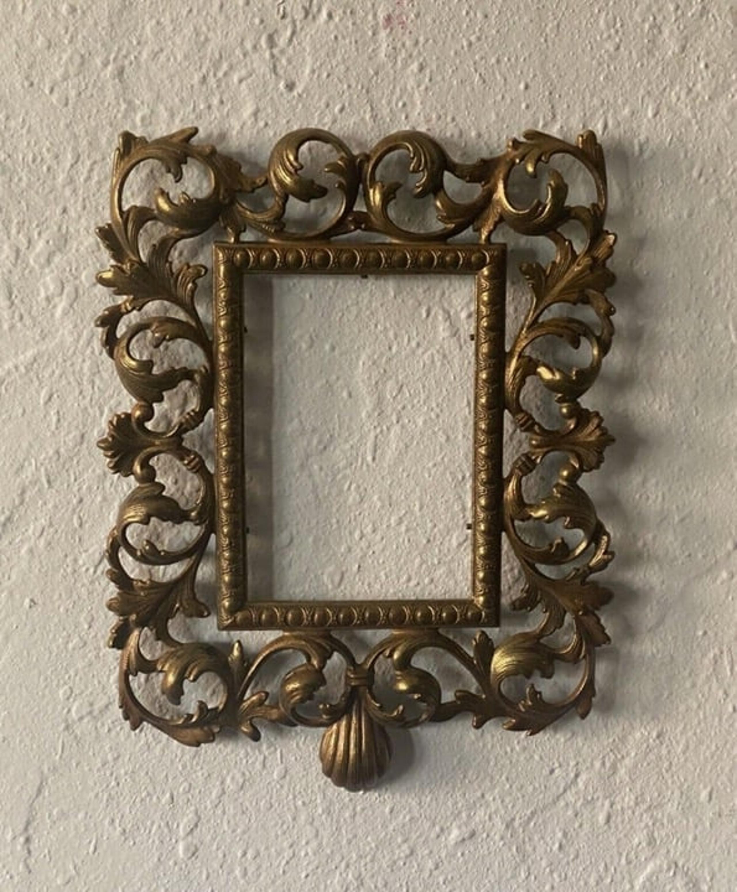 Vintage gold-toned cast iron Victorian-style scrolled & filigree frame 9”x11.5”