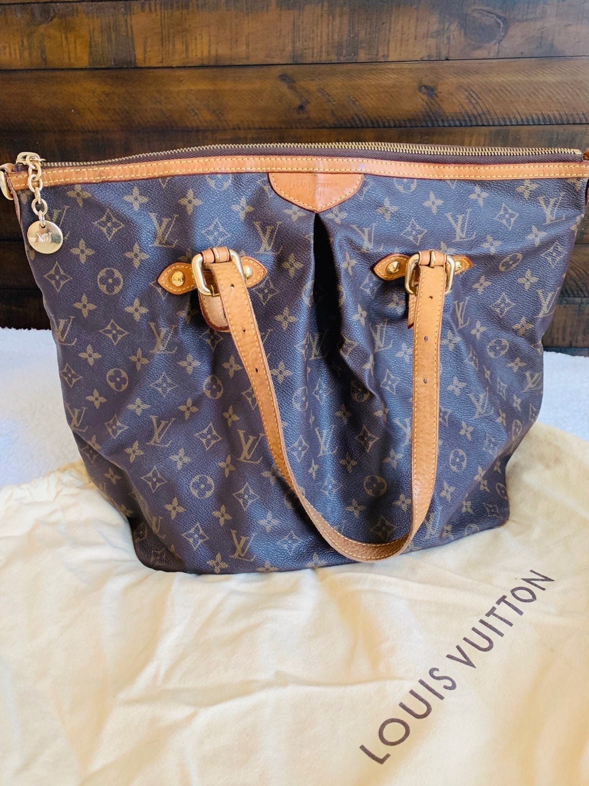Louis Vuitton Palermo GM Handbag