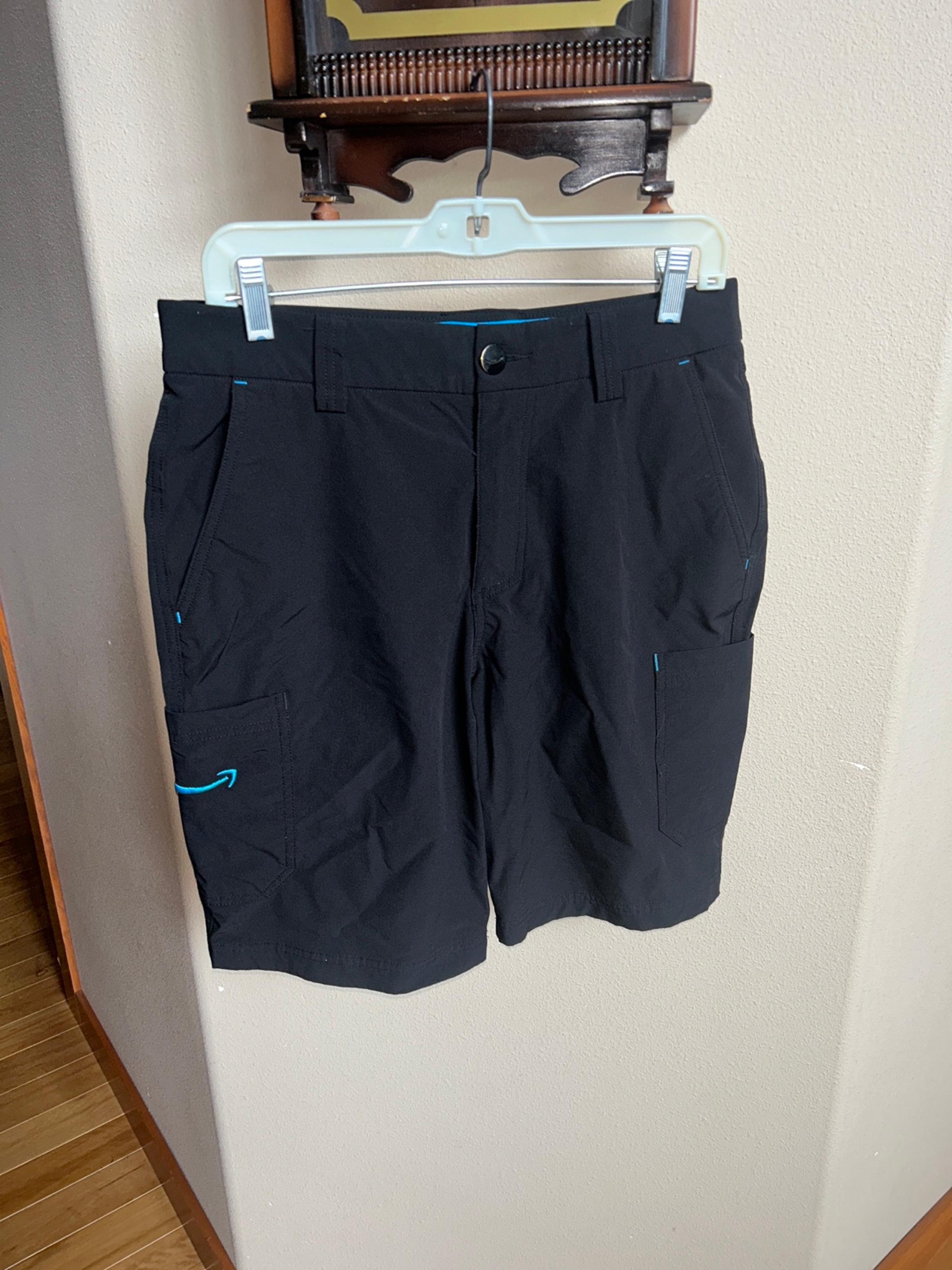 Amazon Employee Black Cargo Shorts - Men’s Size Small 31
