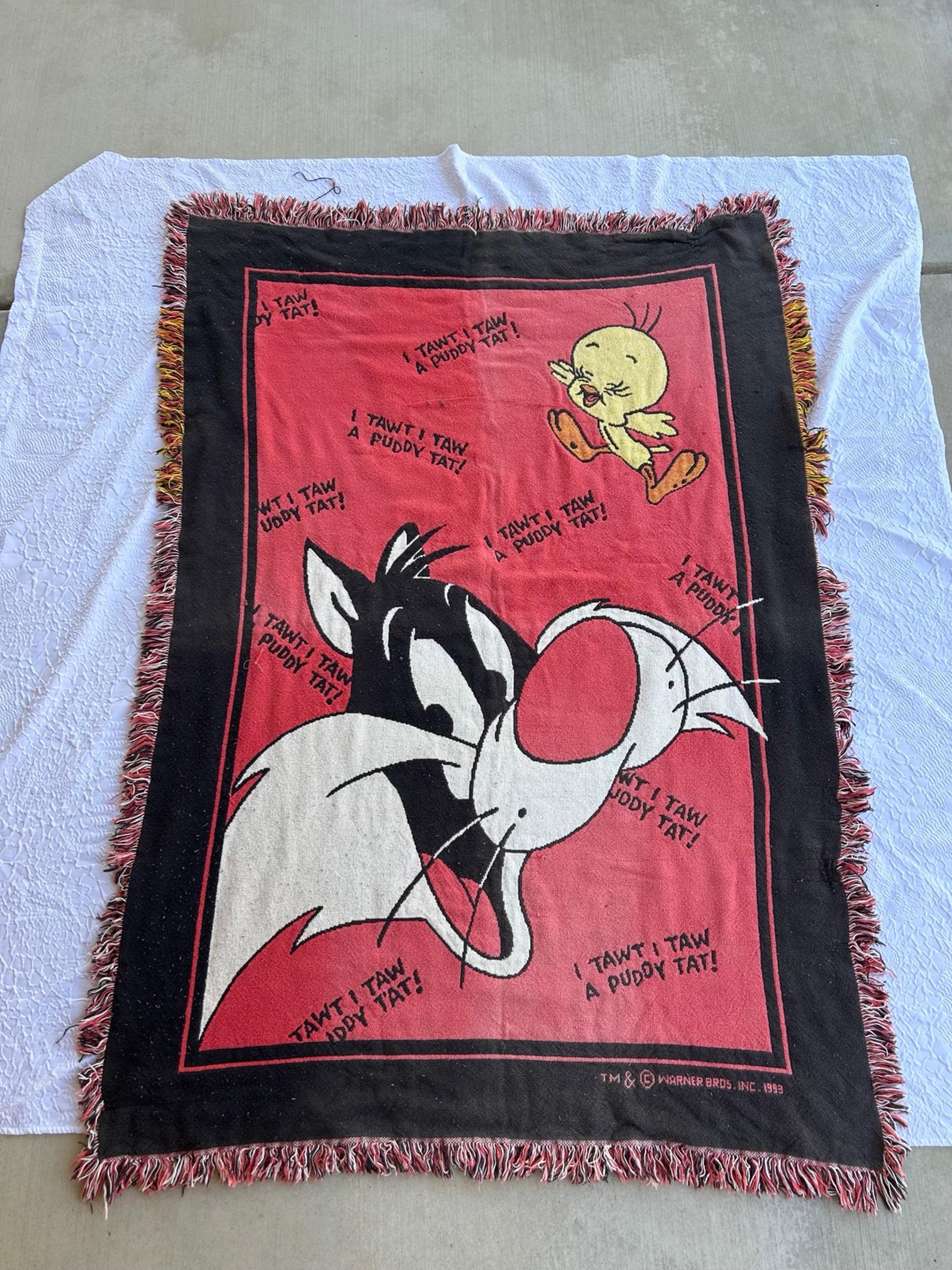 Vintage 1993 Tweety Bird Sylvester the Cat Blanket