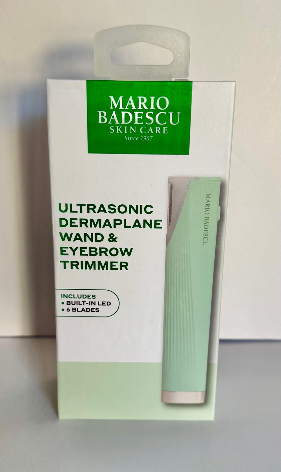 Mario Badescu Ultrasonic Dermaplane Wand & Brow Trimmer Peach Fuzz Exfoliation