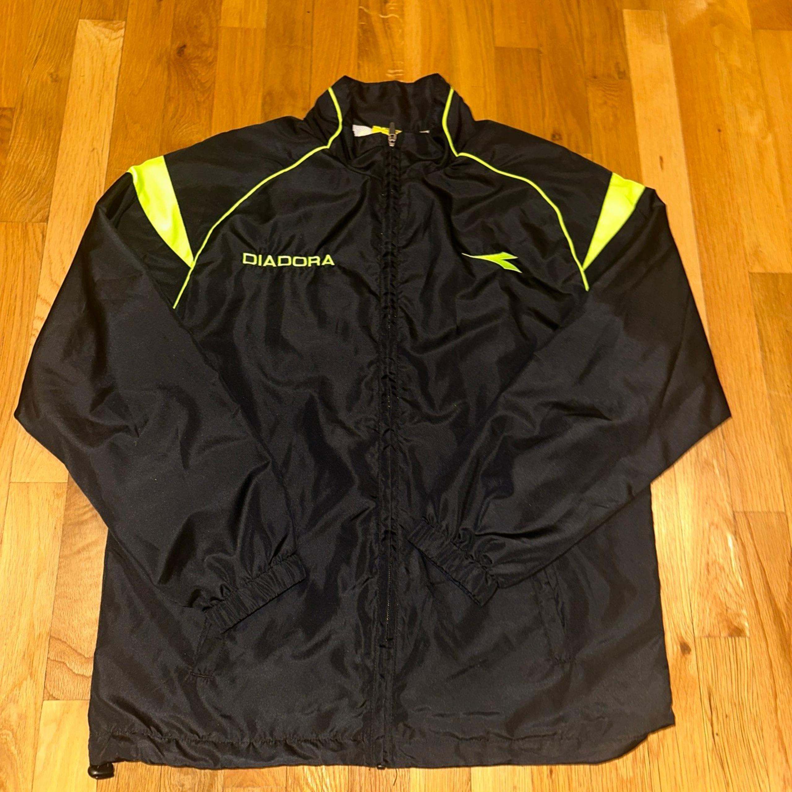 Diadora Windbreaker Black/Yellow Size Medium