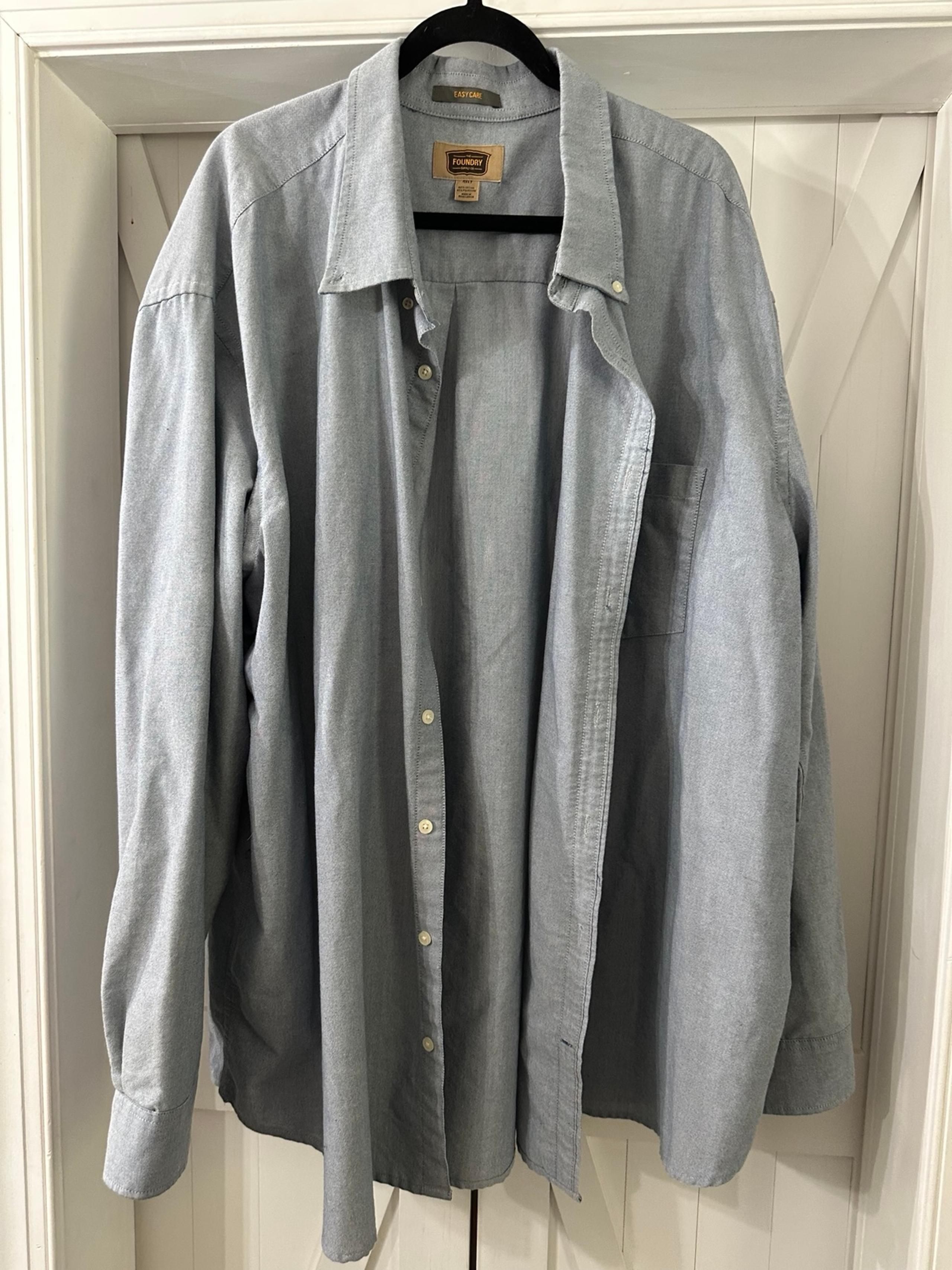 Foundry men’s casual long sleeve shirt with pocket. Size 4XLT