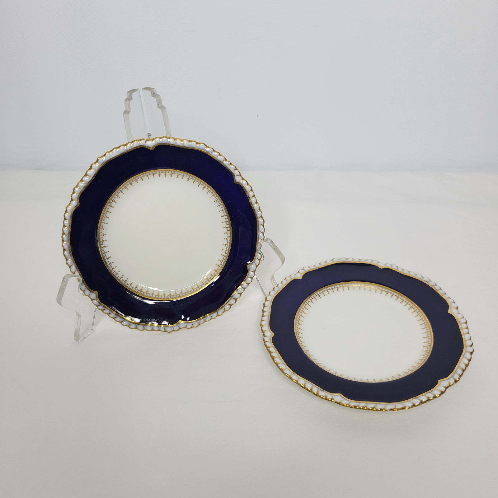 Pair of Vintage Royal Worcester Blue White Bread & Butter Plates Pie Crust 1566