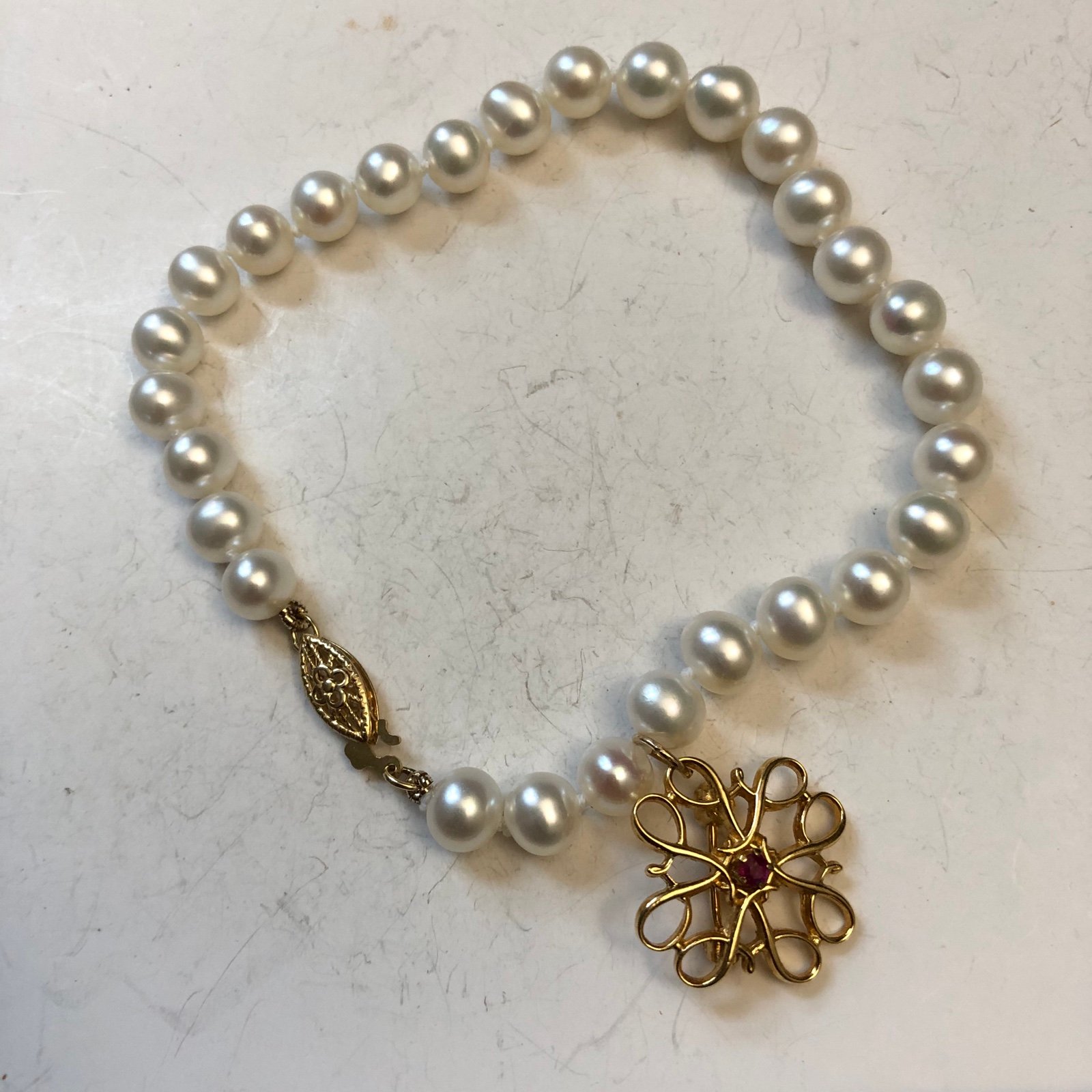 14k gold 5-6mm white pearl bracelet with 10k GF genuine ruby brooch charm 7.5”