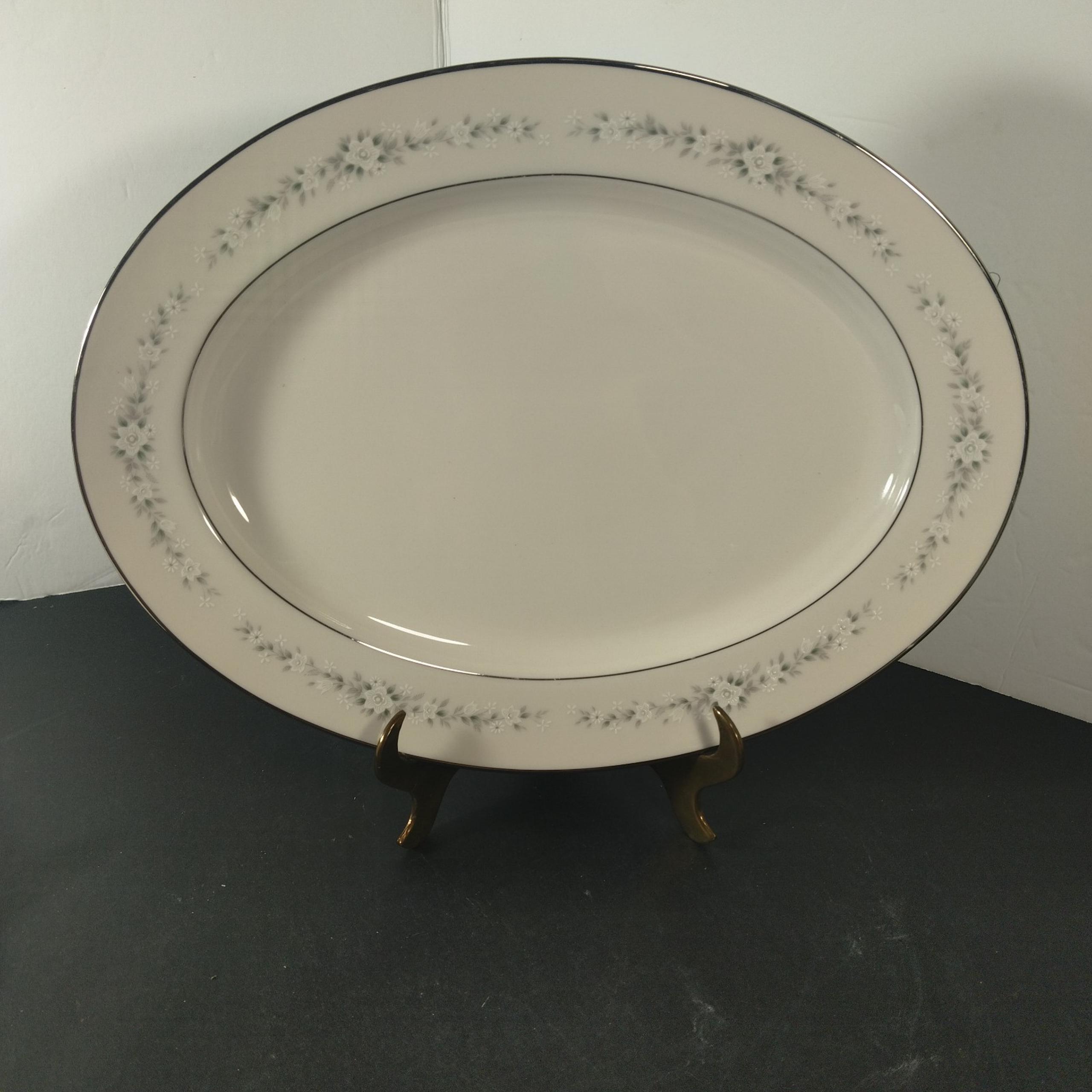 Noritake Heather 13 inch oval serving platter