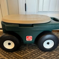 Step 2 Multi Purpose Garden Cart Hopper Utility Yard Seat Storage