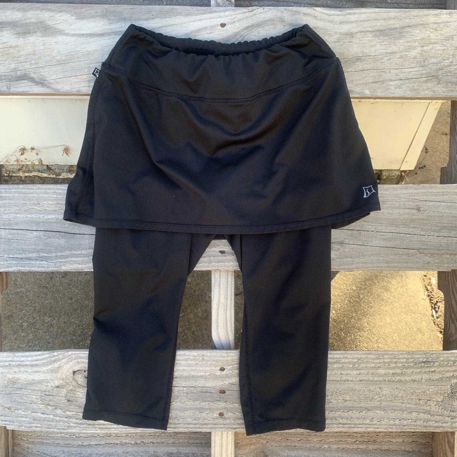 Skirt Sports Lotta Breeze Capri black SMALL