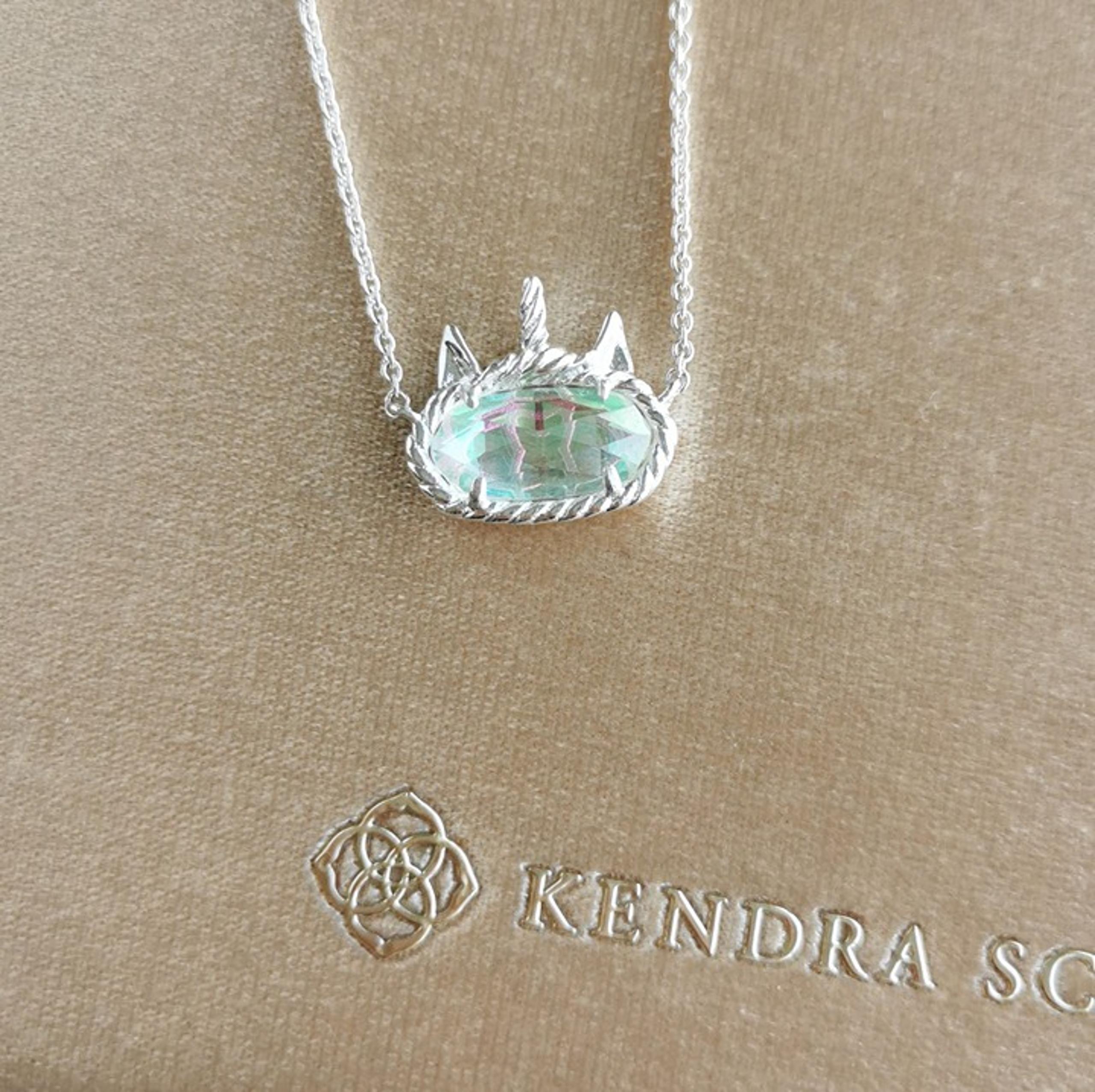 Kendra Scott Elisa Unicorn Bright Silver Dichroic Glass Short Necklace New