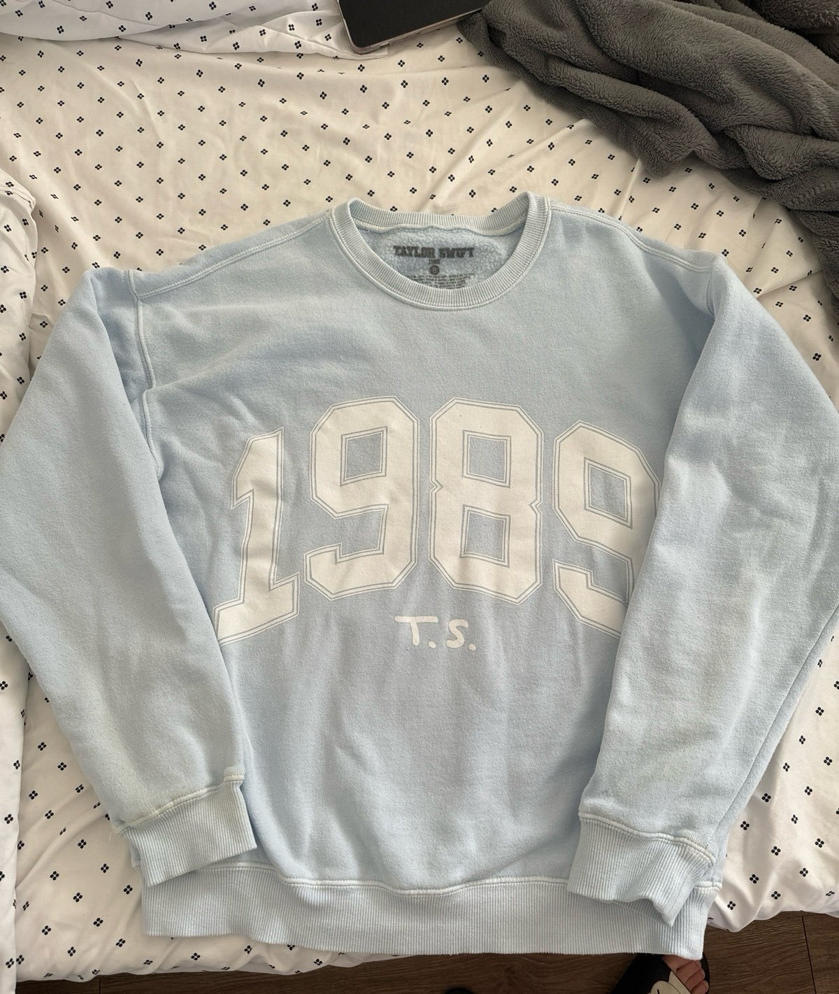 Taylor Swift 1989 OFFICIAL Merch