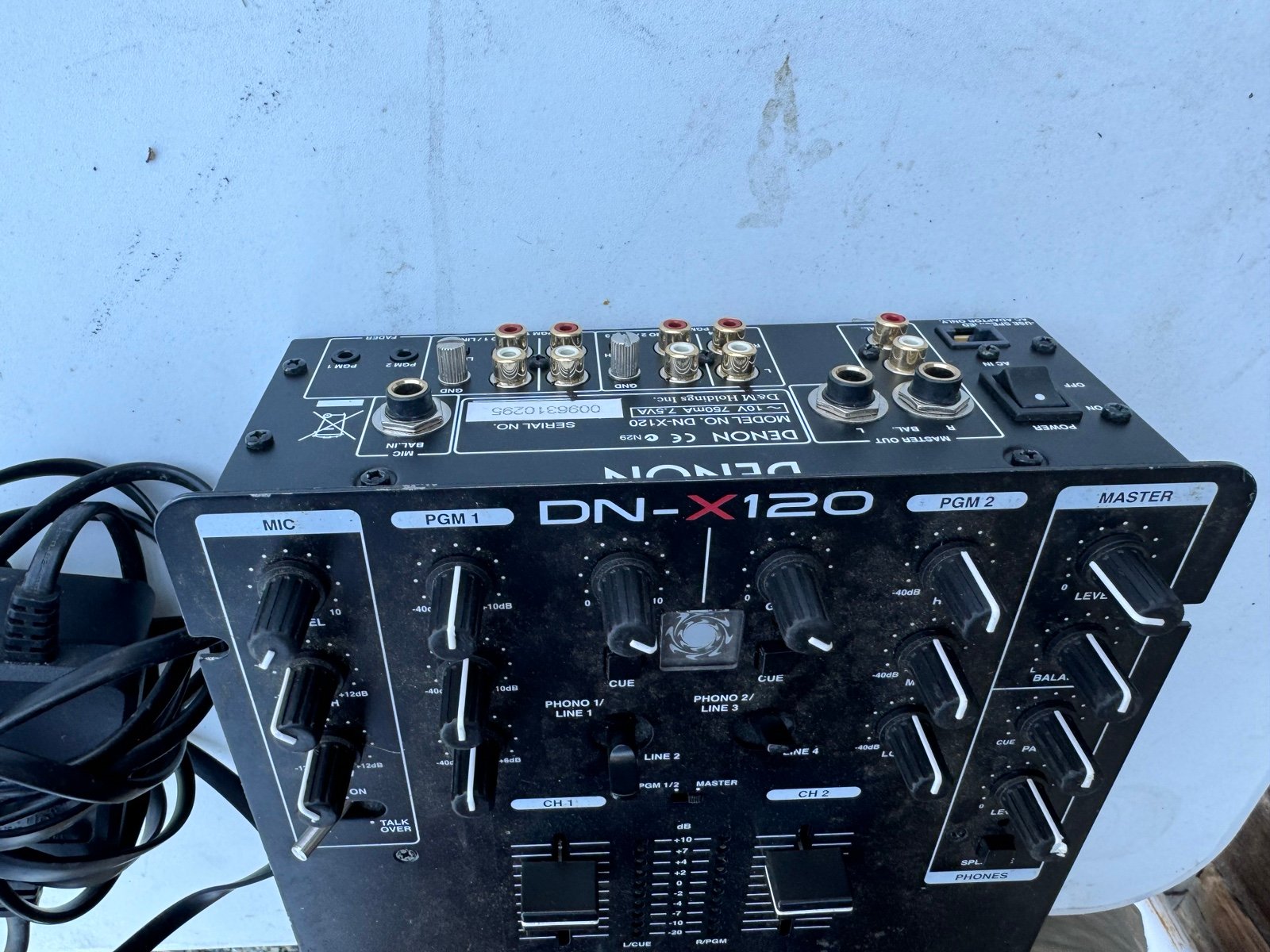 Denon DN-X120 2-Channel Compact DJ Mixer w DJ Equipment