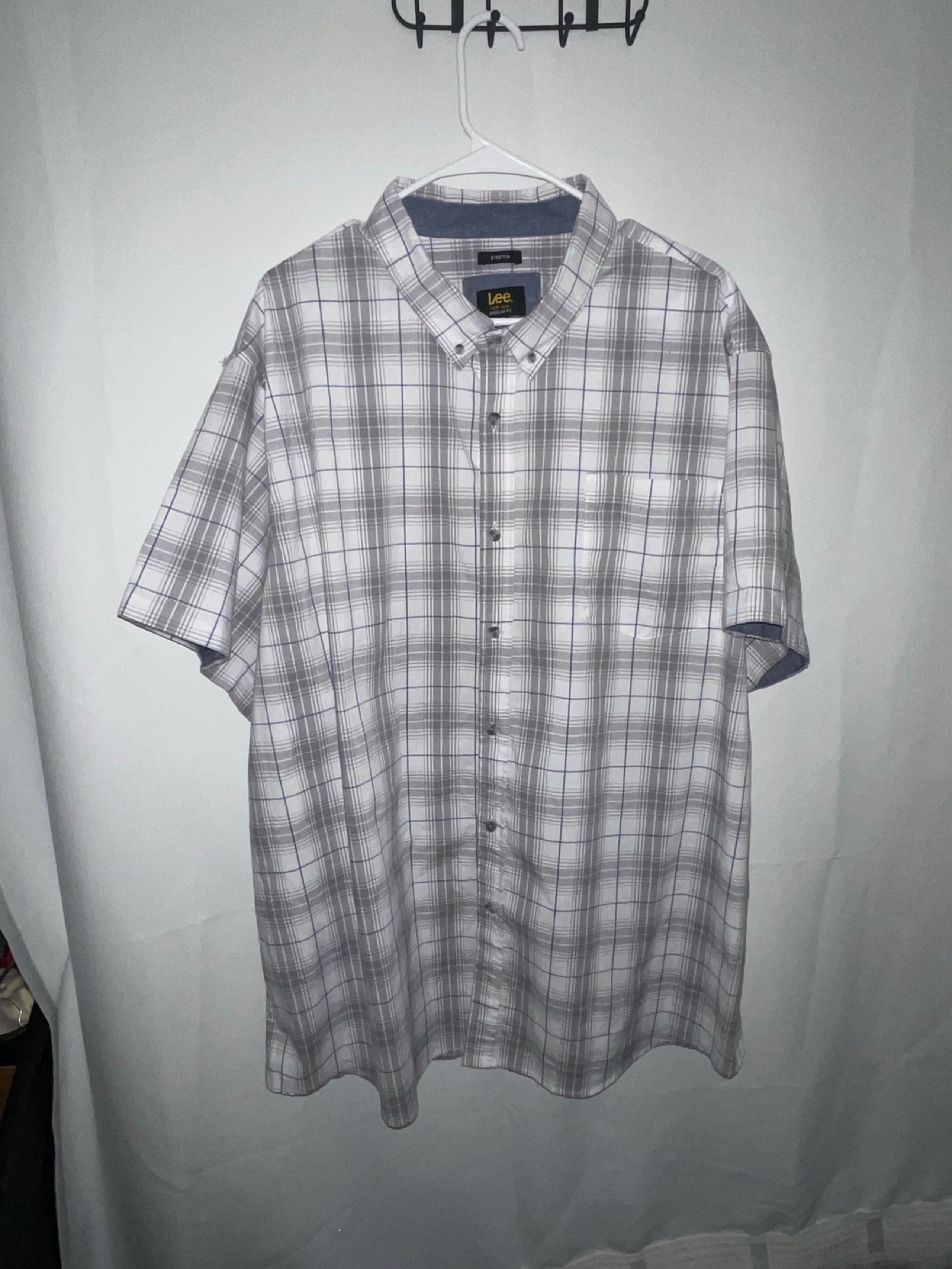 Lee men’s size 3XB button down shirt sleeve shirt