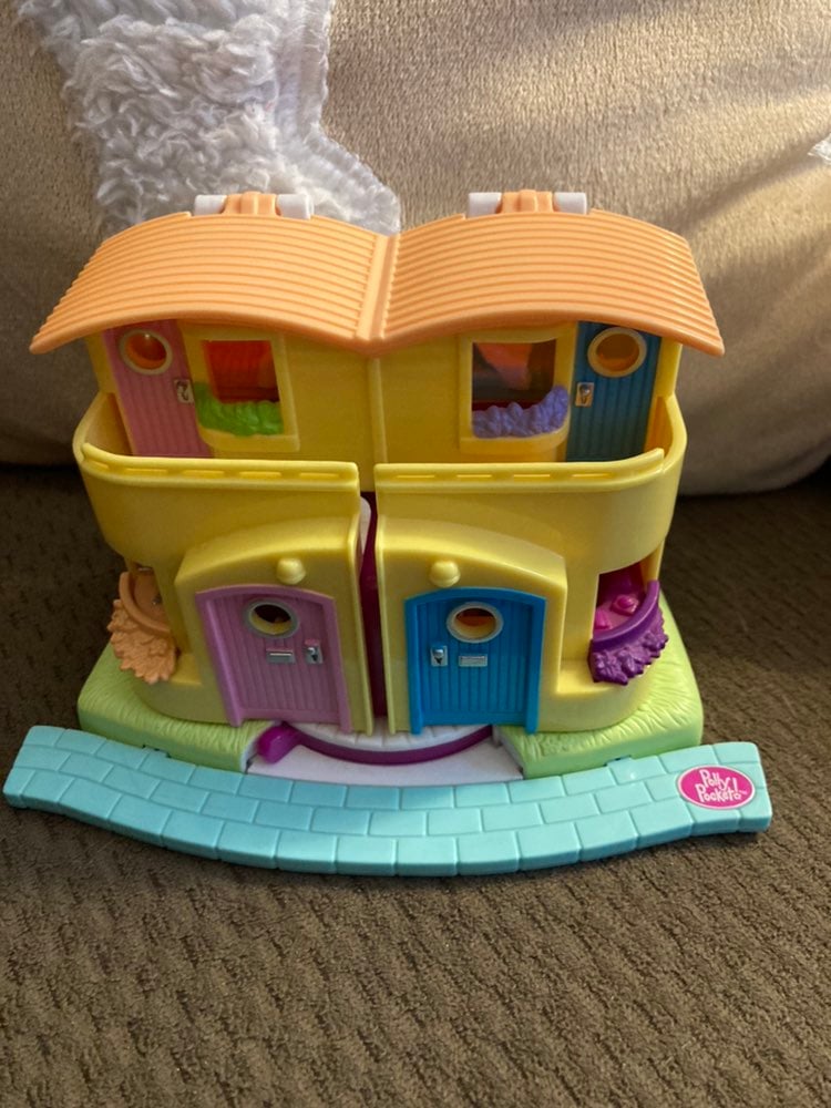 Mini polly pocket