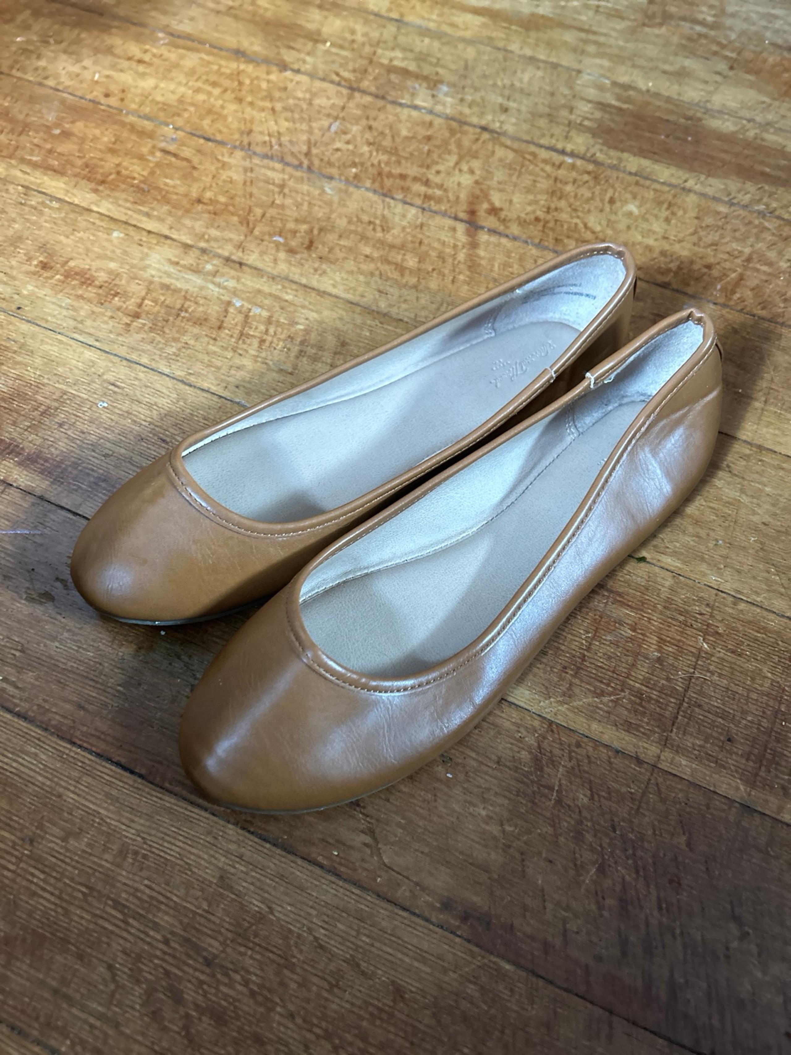 Universal thread 8 1/2 Flats